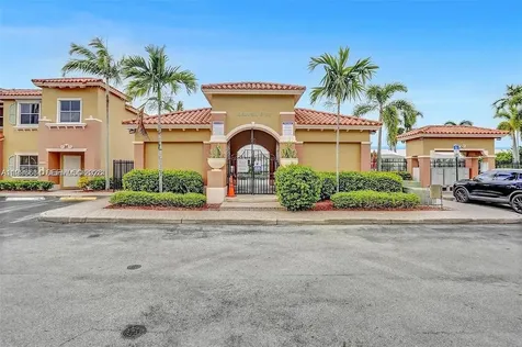 10679 SW 6th Street Pembroke Pines FL 33025