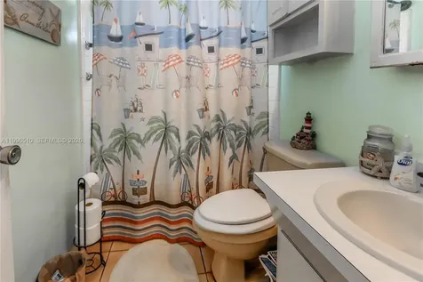 401 N 72nd Avenue Hollywood FL 33024