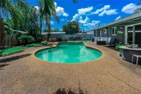 401 N 72nd Avenue Hollywood FL 33024