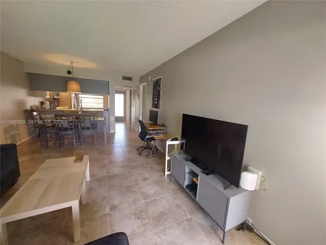 2703 Nassau Bend Coconut Creek FL 33066