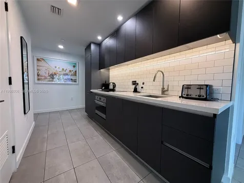 227 NE 2nd Street Miami FL 33132