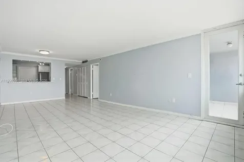 8233 Harding Avenue Miami Beach FL 33141