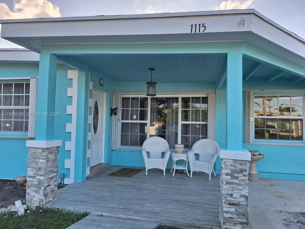1115 Lake Geneva Drive Lake Worth FL 33461