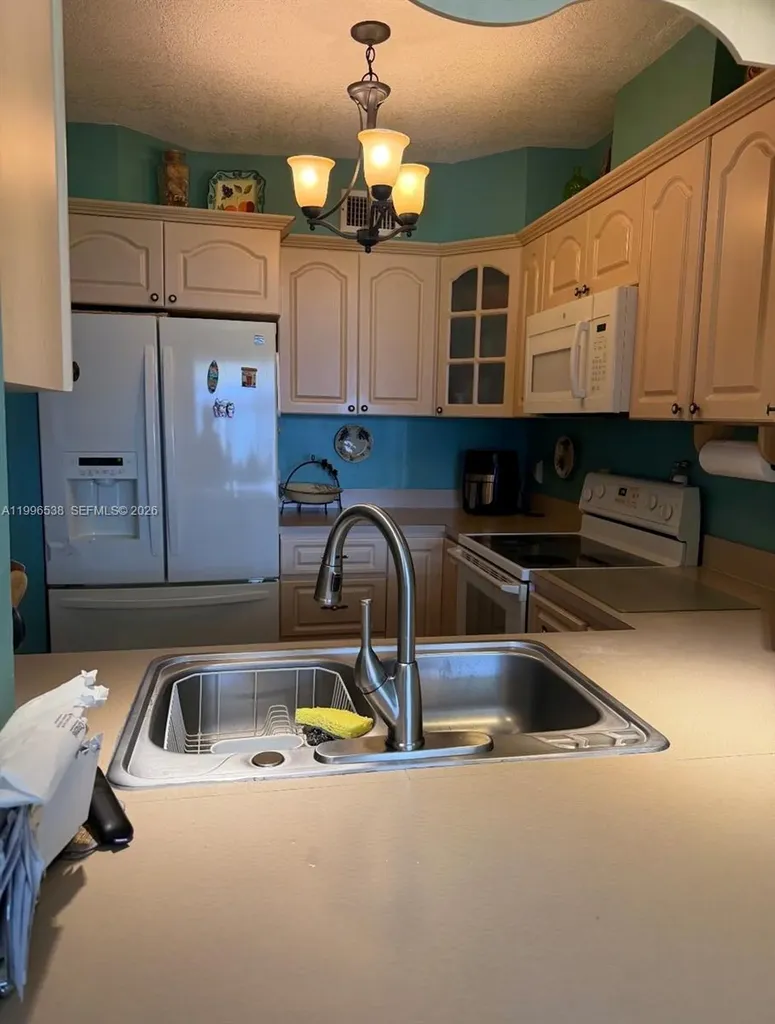 1115 Lake Geneva Drive Lake Worth FL 33461