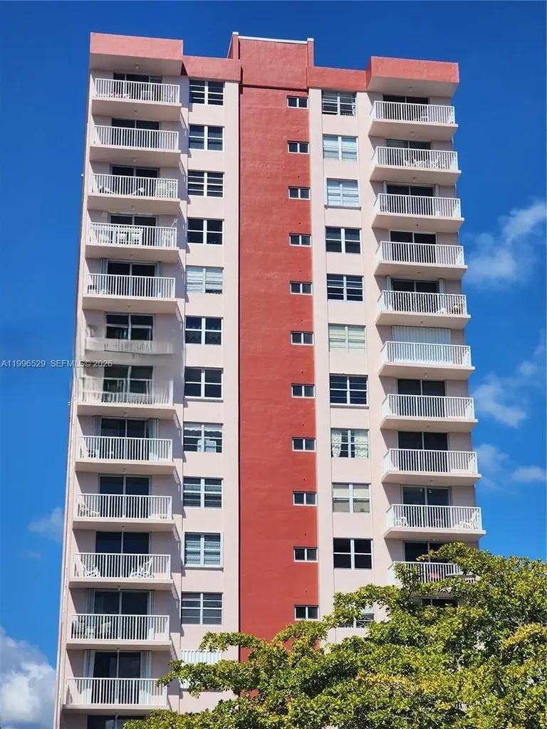 3161 S Ocean Drive Hallandale Beach FL 33009