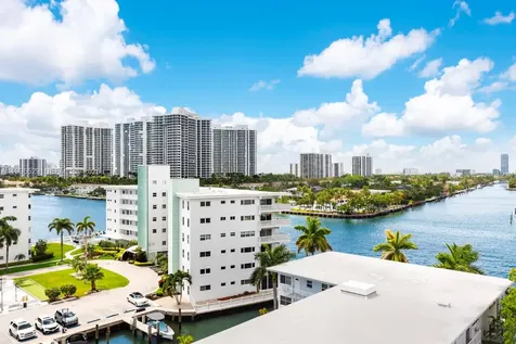 3161 S Ocean Drive Hallandale Beach FL 33009