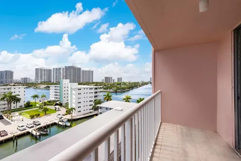 3161 S Ocean Drive Hallandale Beach FL 33009