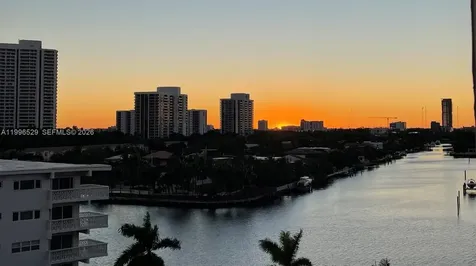 3161 S Ocean Drive Hallandale Beach FL 33009