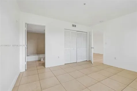 4137 Stirling Road Dania Beach FL 33314