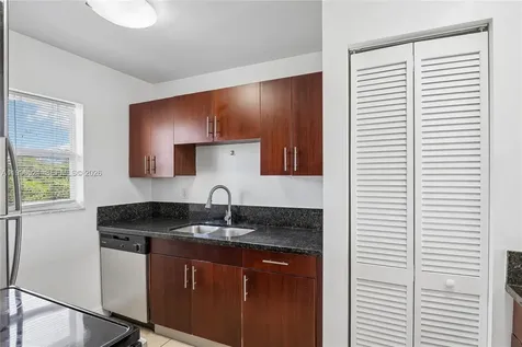 4137 Stirling Road Dania Beach FL 33314