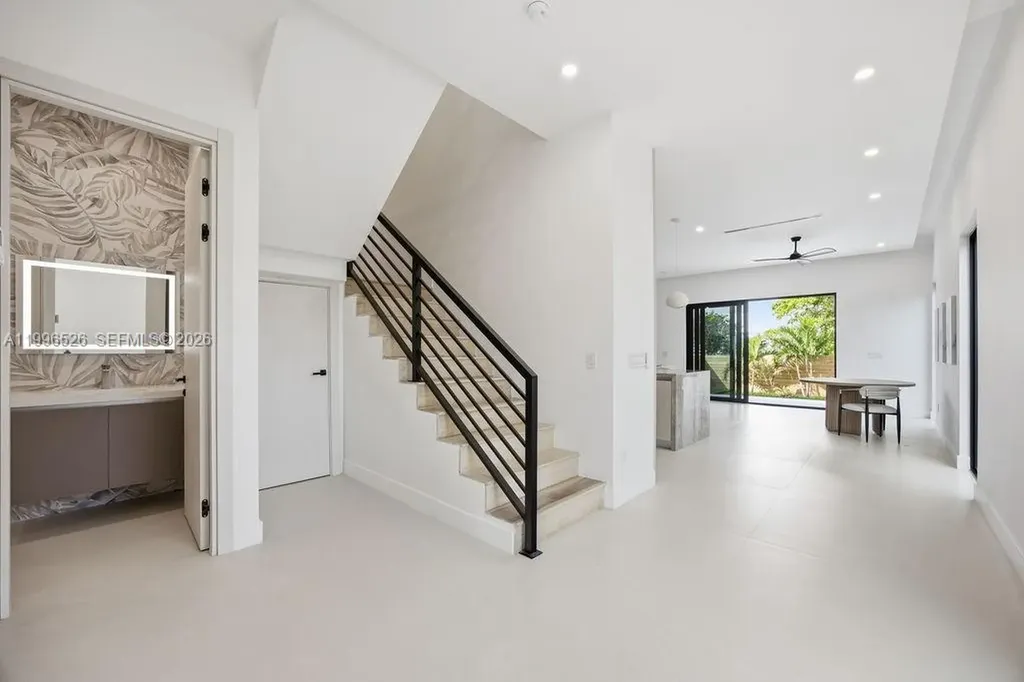 1337 NE 13th Avenue Fort Lauderdale FL 33304