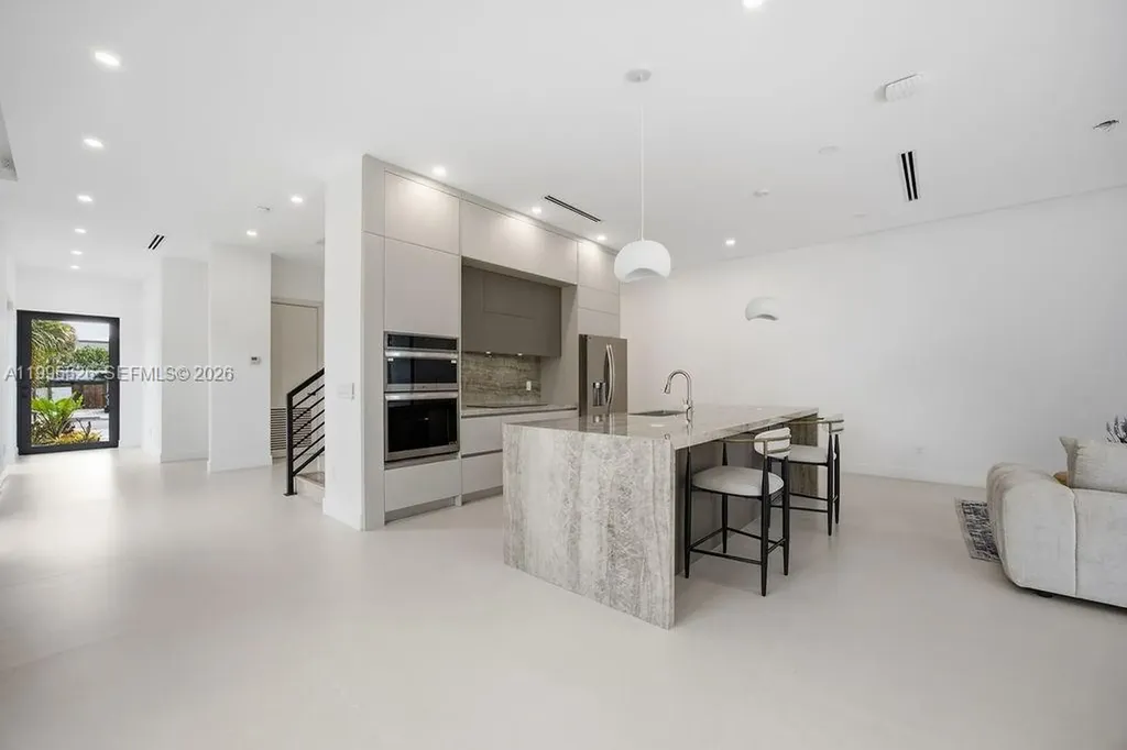 1337 NE 13th Avenue Fort Lauderdale FL 33304