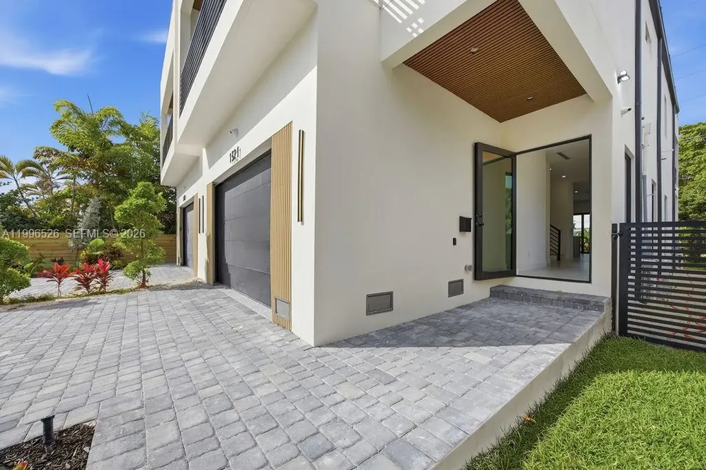 1337 NE 13th Avenue Fort Lauderdale FL 33304