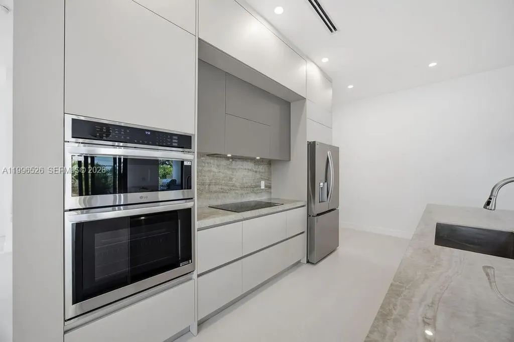 1337 NE 13th Avenue Fort Lauderdale FL 33304