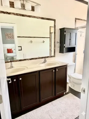 4237 SW 164th Path Miami FL 33185
