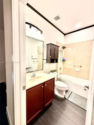 4237 SW 164th Path Miami FL 33185
