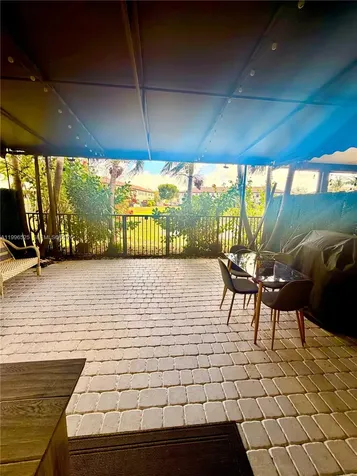 4237 SW 164th Path Miami FL 33185