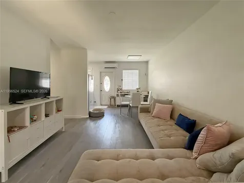 3121-3123 SW 25th Terrace Miami FL 33133