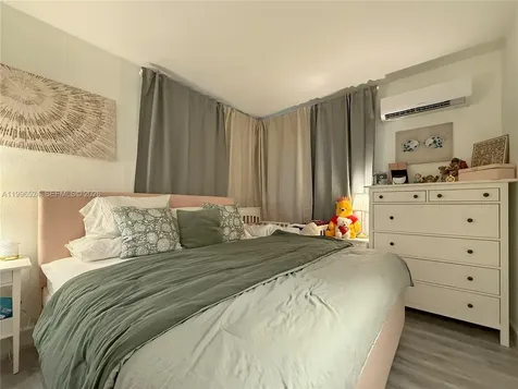 3121-3123 SW 25th Terrace Miami FL 33133