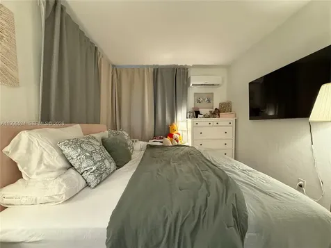 3121-3123 SW 25th Terrace Miami FL 33133