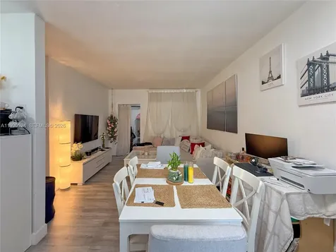 3121-3123 SW 25th Terrace Miami FL 33133