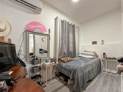 3121-3123 SW 25th Terrace Miami FL 33133