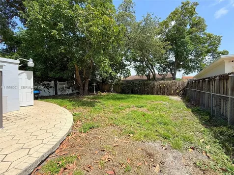 3121-3123 SW 25th Terrace Miami FL 33133