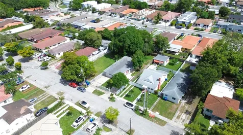 3121-3123 SW 25th Terrace Miami FL 33133