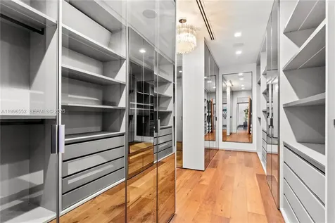 1425 Brickell Avenue Miami FL 33131