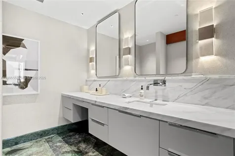 1425 Brickell Avenue Miami FL 33131