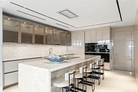 1425 Brickell Avenue Miami FL 33131