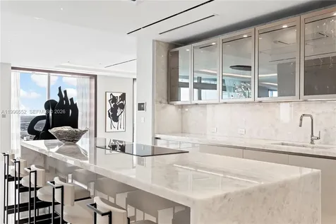 1425 Brickell Avenue Miami FL 33131