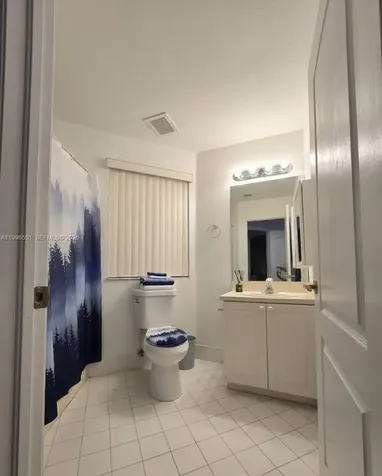8956 W Flagler Street Miami FL 33174