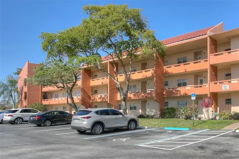 8810 W Mcnab Road Tamarac FL 33321