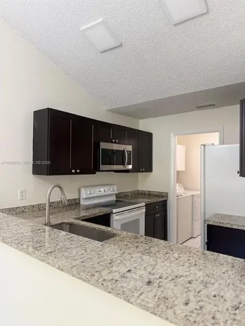 3816 SW 68th Way Miramar FL 33023