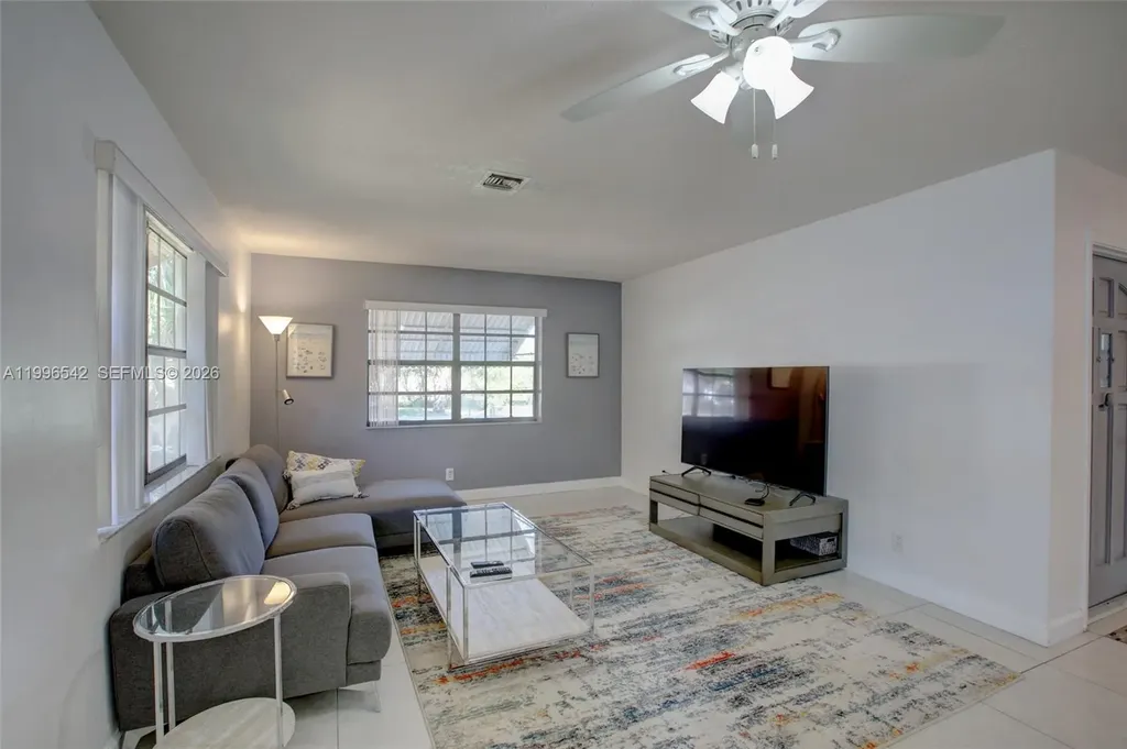 Dania Beach FL 33004