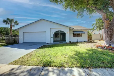 Dania Beach FL 33004