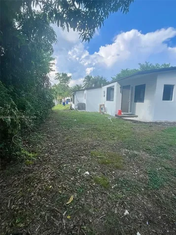 1776 NE 178 Street Miami FL 33162