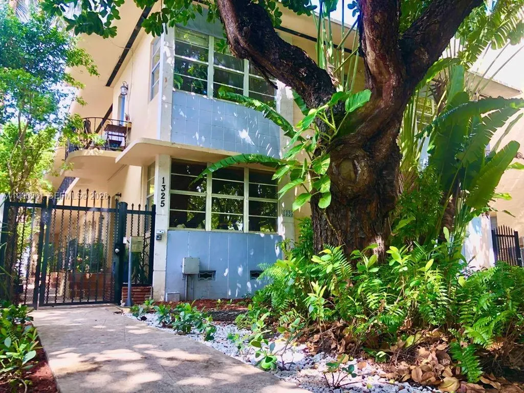 1325 Meridian Avenue Miami Beach FL 33139