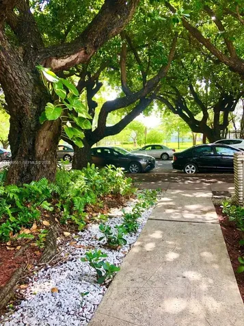1325 Meridian Avenue Miami Beach FL 33139