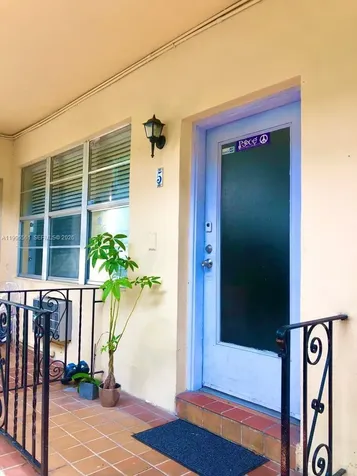 1325 Meridian Avenue Miami Beach FL 33139