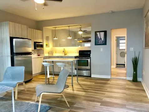 1325 Meridian Avenue Miami Beach FL 33139