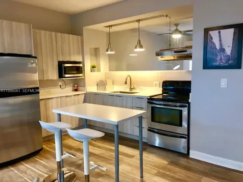 1325 Meridian Avenue Miami Beach FL 33139