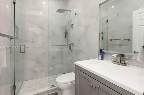 10628 W 33rd Way Hialeah FL 33018