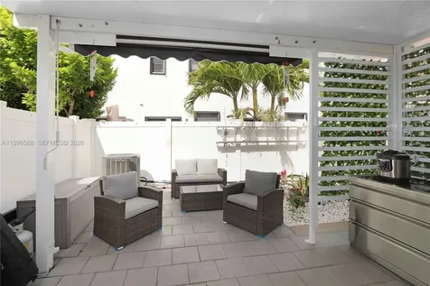 10628 W 33rd Way Hialeah FL 33018