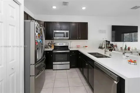 10628 W 33rd Way Hialeah FL 33018
