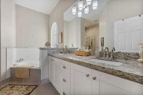 9473 SW 227th Terrace Cutler Bay FL 33190