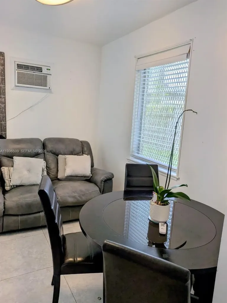 2116 Monroe Terrace Hollywood FL 33020