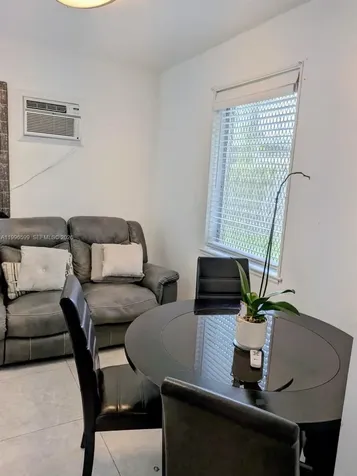 2116 Monroe Terrace Hollywood FL 33020