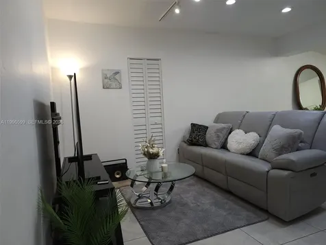 2116 Monroe Terrace Hollywood FL 33020